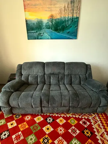 Very comfortable Gray 3 Seater Reclining Sofa Set in perfect  Condition