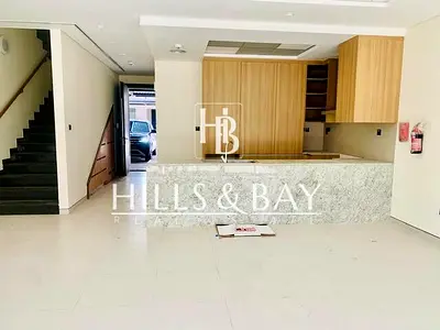Spacious 5BR Villa | Open Views | Prime Location |