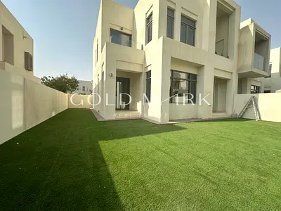 Type J | End Unit | Large Plot | Vacant