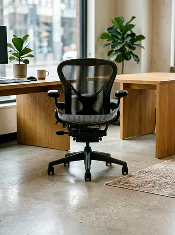 Hermanmiller aeron chair