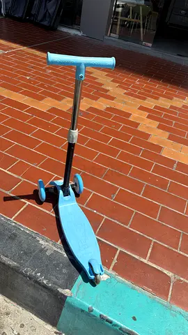 Kid scooter