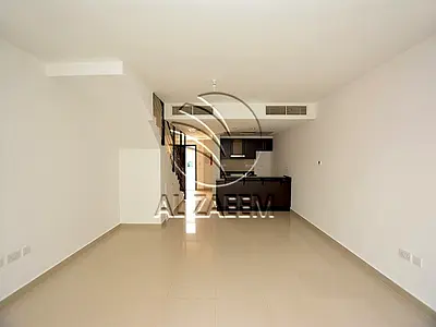 VACANT | Negotiable | Prime Location | Upcoming