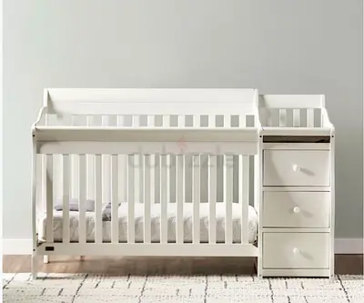 Giggles jessica 930 ,3 in 1 white wooden convertible crib with storage (upto 5 years)