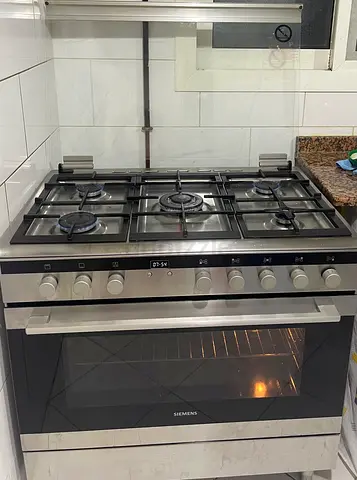 Siemens 5-Burner Gas Cooker with Oven - Stainless Steel