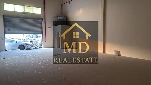 A golden opportunity for rent – ​​a prime warehouse in Al Jurf Industrial Area, suitable for all commercial and industrial activities or as a car gara