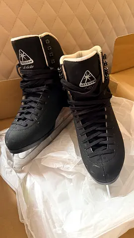 Jackson Freestyle Figure Skates - Size Unspecified, Lightly Used