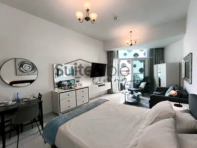 Luxury Furnished Studio | Canal & Skyline View