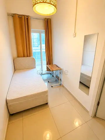 Luxury Parttition /Dubai Marina / girls only