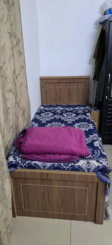 Executive bed space avilable for rent in burjman metro exit2 including daily cleaning ,Drinking wate