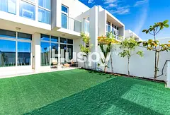 Vacant | Single Row | Furnished