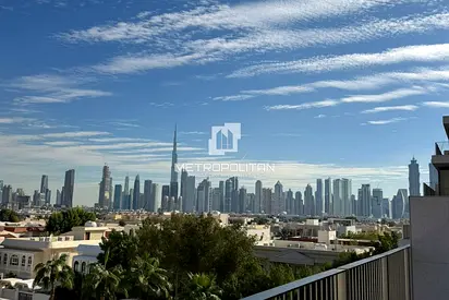 Waterfront Elegance | Prime Investment Opportunity