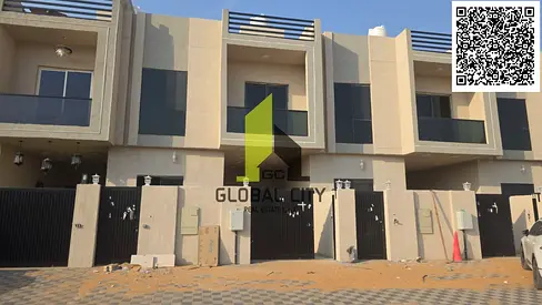 منزل تاون هاوس للإيجار في الهيلو 2، مكون من طابقين (أرضي + أول)، جاهز للسكن الفوري، 3 غرف نوم رئيسية، مساحة الأرض الإجمالية 1722 قدم مربع، مساحة البنا