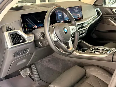 BMW X7 xDrive40i, миниатюра 10