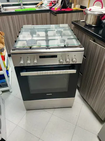 Siemens 4 burner top gas oven electric cooking range