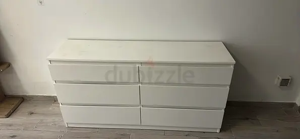 White 6-Drawer Dresser / Chest in Good Condition