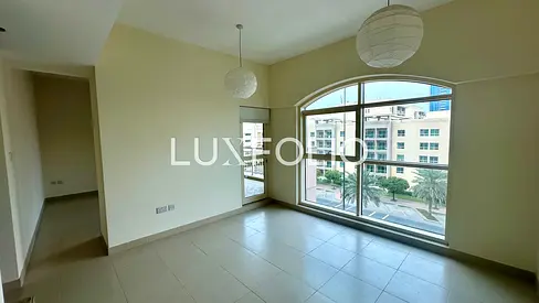 Vacant now | Low Floor | Studio