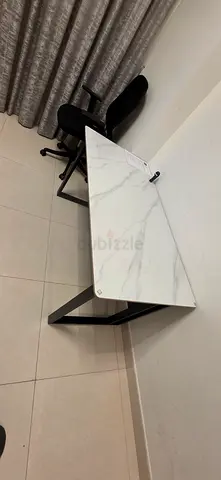 2 Compact marble-effect office desk with metal legs with 2 chairs