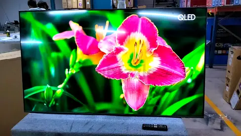 Samsung 65 Inch Q80C QLED 4K HDR Smart TV 65Q60C Minor back cover broken