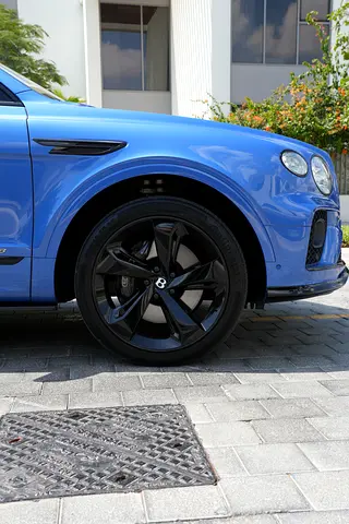 2021 Bentley BENTAYGA — миниатюра 12