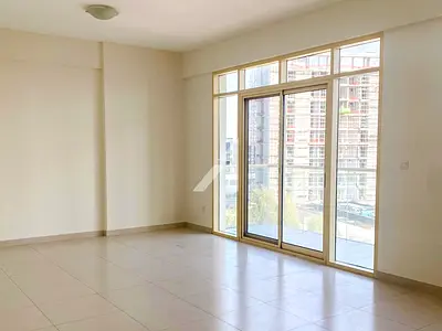 Spacious and Bright 2 Bedroom | Ready to Move in