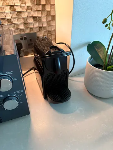 Barely used Nespresso-style Pod Coffee Machine - Perfect Working Condition