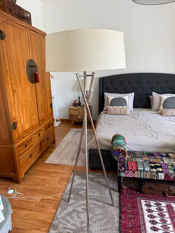Floor lamp