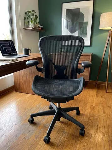Hermanmiller aeron chair