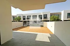 Park View | Single Row | Vacant | Middle Kitchen