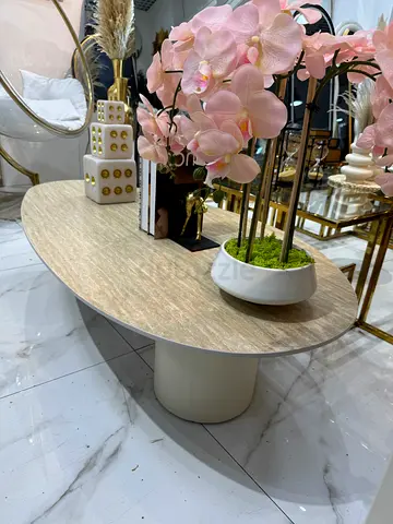 Round bersalin Top Coffee Table with beige Base legs