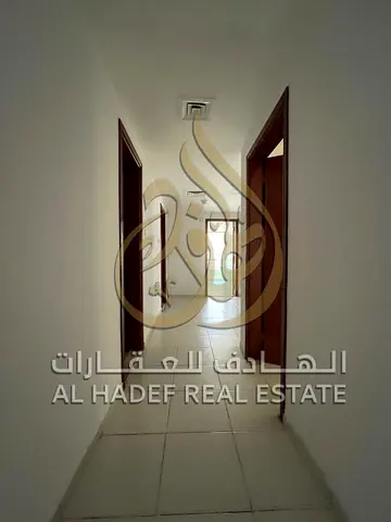 شقة غرفتين وصالة في التعاون، برج عائلات مع كاميرات مراقبة، قريبة من مخرج دبي والخدمات، جاهزة للسكن، الدفع 4 دفعات، التأمين مسترد