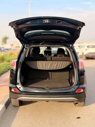 2017 Toyota RAV 4 — фото 15