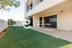 Vacant | Spacious 4BR + Maid Villa | Corner Unit