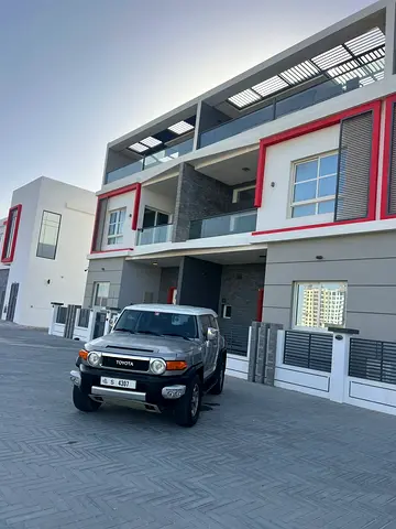 Toyota FJ Cruiser VXR 2012 - GCC Specs - Excellent Condition