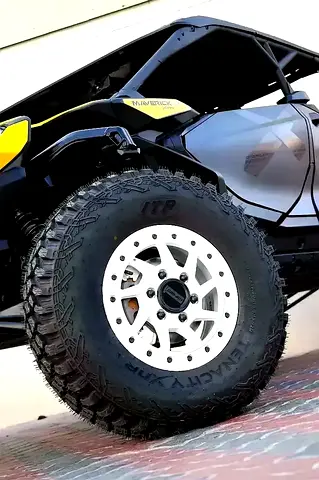 2026 CAN-AM MAVERICK photo 5