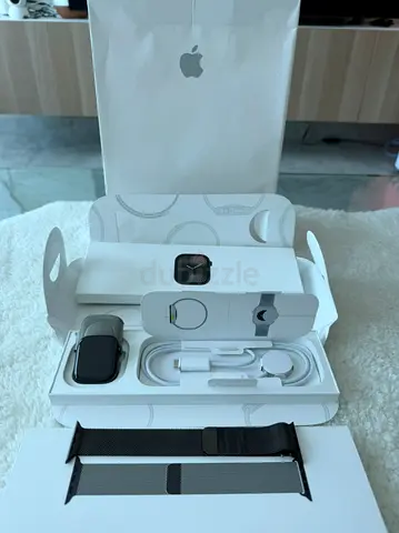 Apple Watch Series 10 42mm Slate Titanium Cellular + Milanese Loop