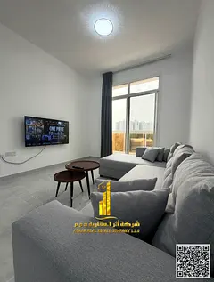 Luxury apartment, brand new, with a spacious one-bedroom apartment and living room with a balcony. L
