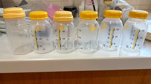 Medela Set of 6 baby feeding bottles