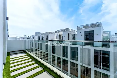 Luxurious Villa | Prime Location | Type A Plot