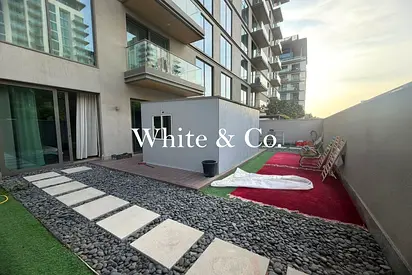 Huge Apt|Unique Layout|Vacant On Transfer
