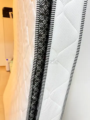 Medical mattress very very clean queen size