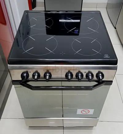 Indesit electric cooker for sell 60by60cm good working