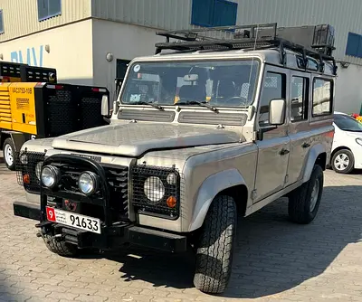 very  nice defender 110 1988 V8  GCC Specs for sale in Abudhabi