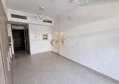 Hug Studio | Community View | Next To Park