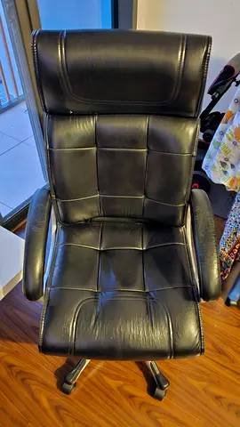 Black Leather Executive Office Chair - Good Condition