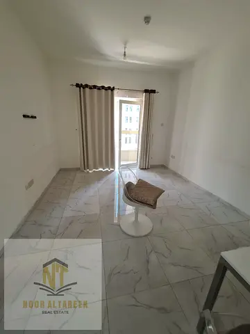 Annual Apartment for Rent – 2 Bedrooms and Living Room in a Prime Location A well-maintained apartment is available for annual rent, featuring 2 bedro