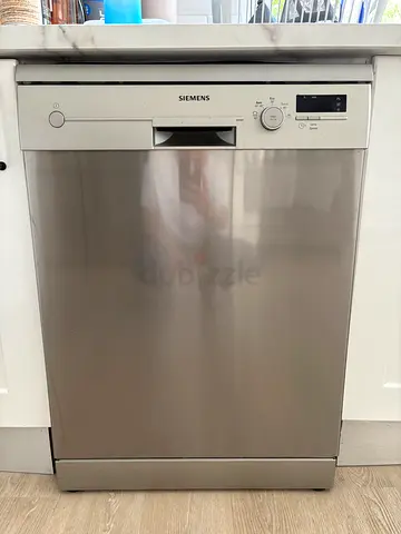 Siemens Built-in Stainless Steel Dishwasher - Good Condition