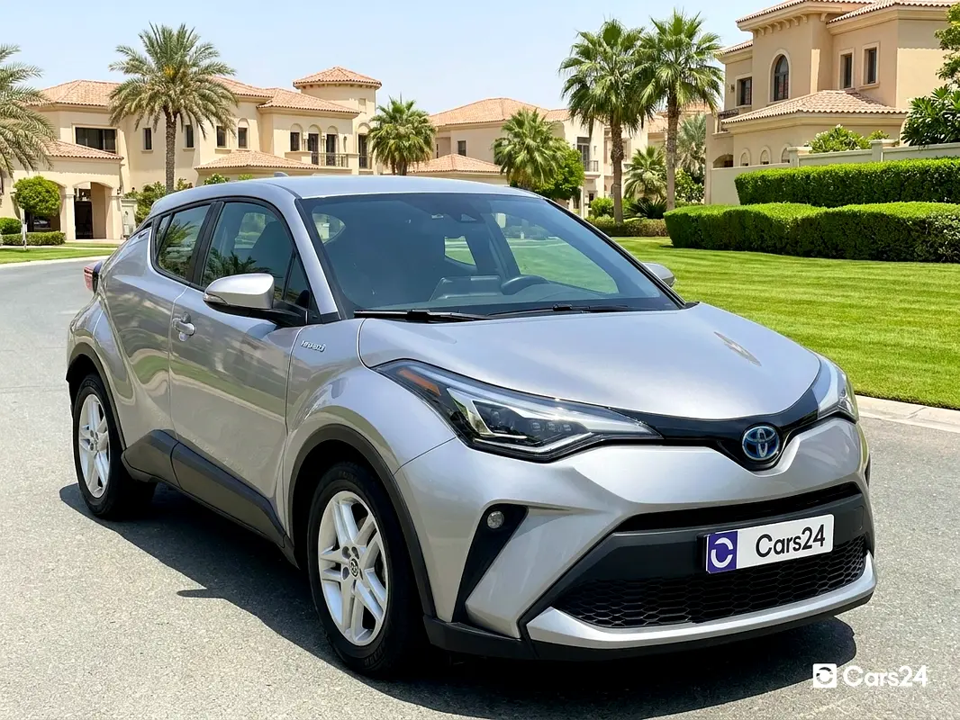 Toyota C-HR 2023 — photo 1 of 13