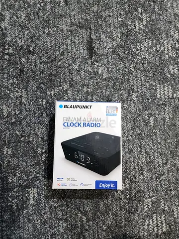 Blaupunkt FM/AM Alarm Clock Radio (new in box)