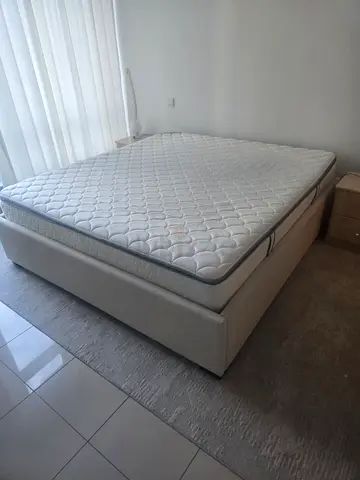 King Size Mattress – Ruby Serene (Medium Firm) – Excellent Condition