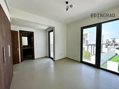 3BEDROOM + MAID'S ROOM/INVESTOR DEAL/VACANT/PRIME LOCATION